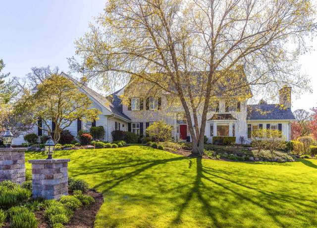 Property at 5581 Daybreak Dr, Libertyville, IL 60048, 6 beds, 6 baths