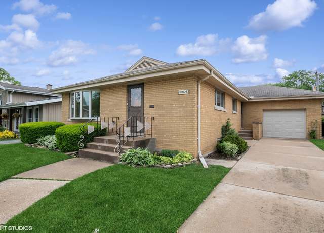 Property at 10125 Buell Ct, Oak Lawn, IL 60453, 4 beds, 2 baths