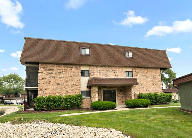 Property at 11138 Center Rd Unit E22, Palos Hills, IL 60465, 2 beds, 2 baths