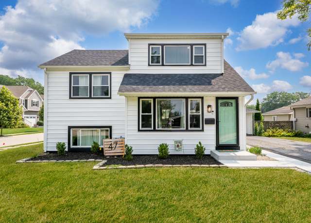 Property at 47 N Craig Pl, Lombard, IL 60148, 3 beds, 2 baths