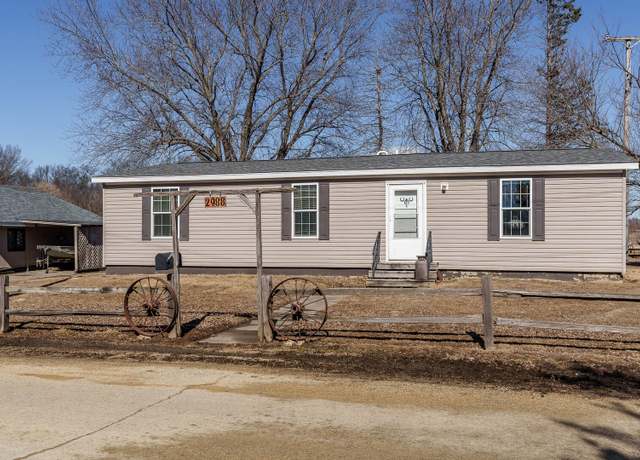 Property at 2988 E Honey Creek Rd, Chana, IL 61015, 3 beds, 2 baths