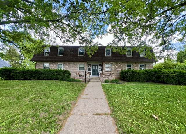 Property at 912 Crescent Dr Unit 2-4, Champaign, IL 61821, 2 beds, 1 bath