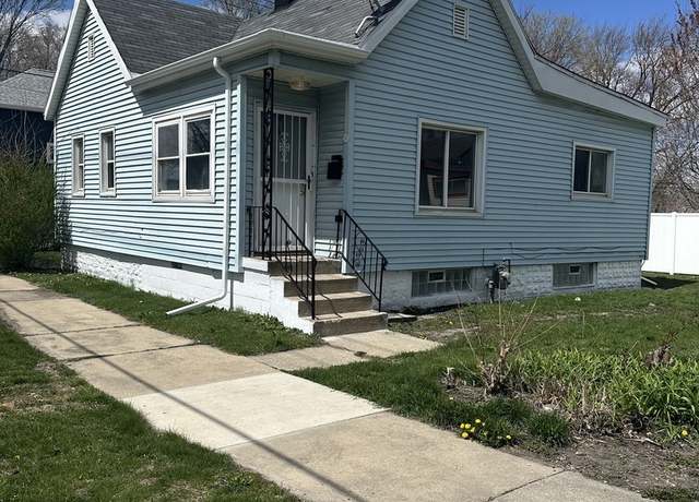 Property at 367 E Locust St, Kankakee, IL 60901, 2 beds, 1.5 baths