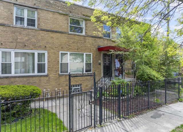 Property at 7843 S Yates Blvd, Chicago, IL 60649, 3 beds, 1.5 baths
