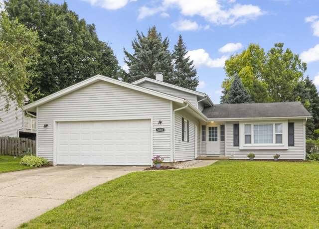Property at 5201 W Dartmoor Dr, Mchenry, IL 60050, 3 beds, 3 baths