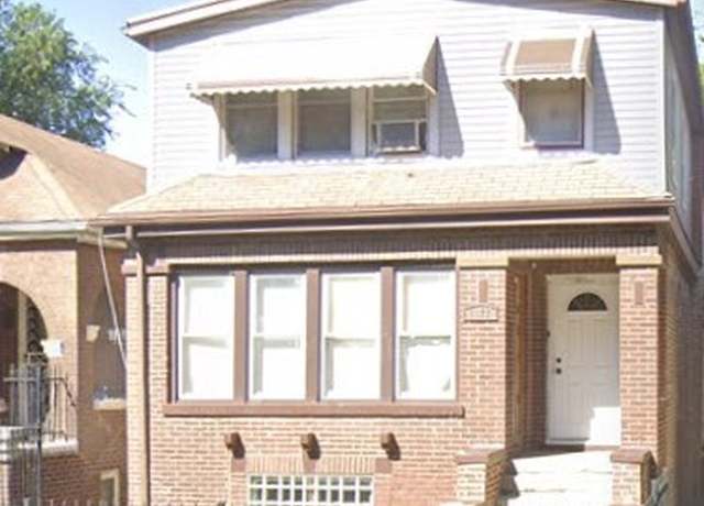 Property at 6822 S Wood St, Chicago, IL 60636, 5 beds, 3 baths