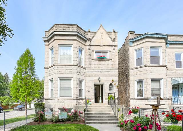 Property at 401 N Humphrey Ave, Oak Park, IL 60302, 7 beds, 4 baths