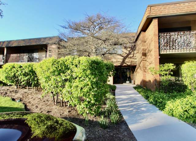 Property at 10 Old Oak Dr #103, Buffalo Grove, IL 60089, 2 beds, 2 baths