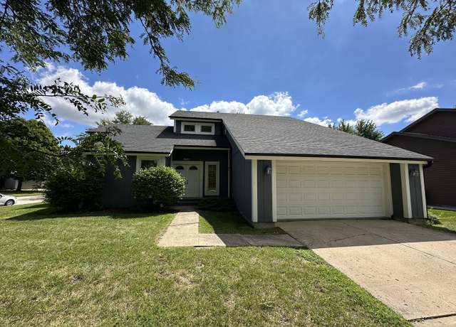 Property at 2075 Valley Creek Dr, Elgin, IL 60123, 4 beds, 2.5 baths