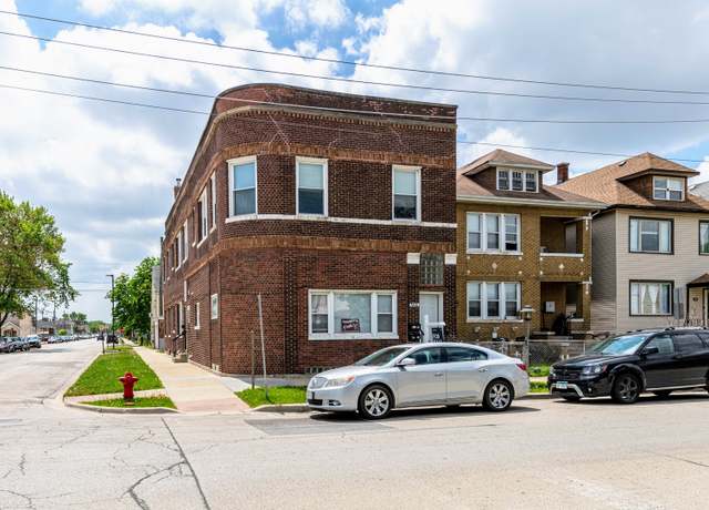 Property at 7601 W 60th Pl, Summit, IL 60501, 8 beds, 4 baths