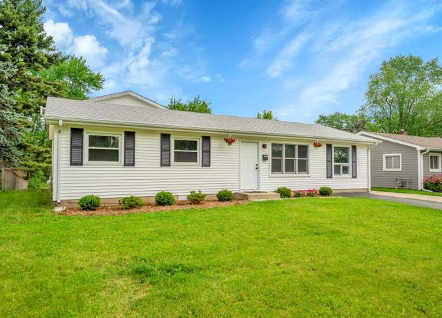 Property at 18624 W Pamela Pl, Gurnee, IL 60031, 4 beds, 2.5 baths