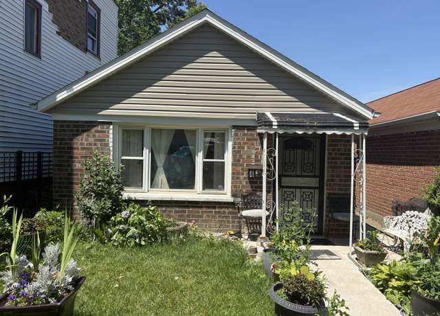 Property at 414 N Avers Ave, Chicago, IL 60624, 4 beds, 1.5 baths