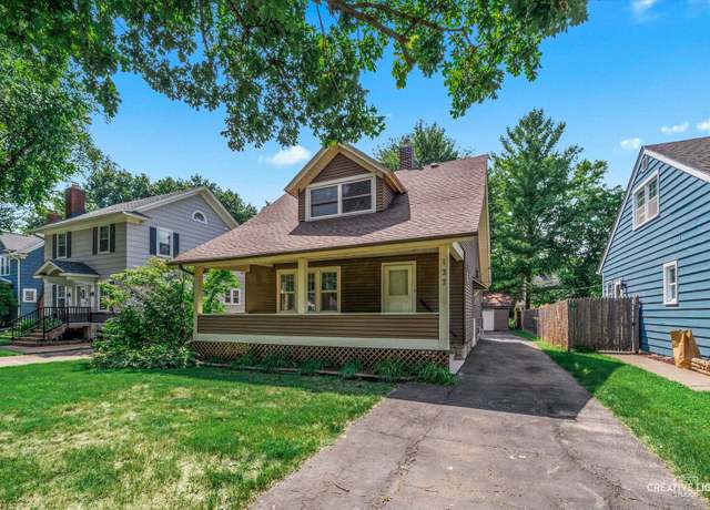 Property at 137 S Fordham Ave, Aurora, IL 60506, 3 beds, 1.5 baths