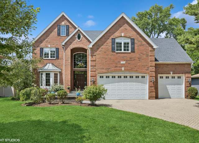 Property at 1106 S Kensington Ave, La Grange, IL 60525, 5 beds, 4.5 baths