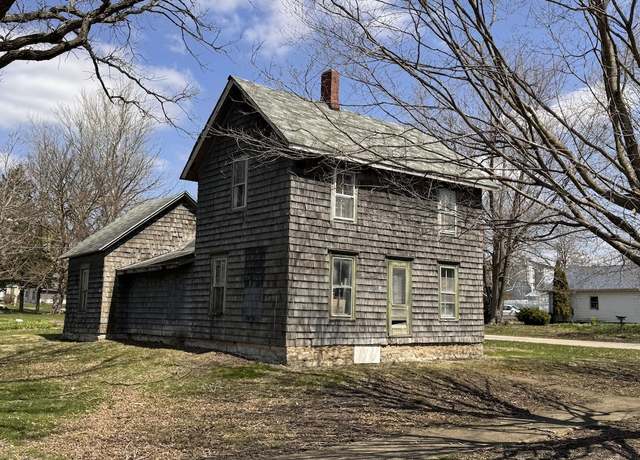 Property at 108 South St, Emington, IL 60934, 3 beds, 2 baths
