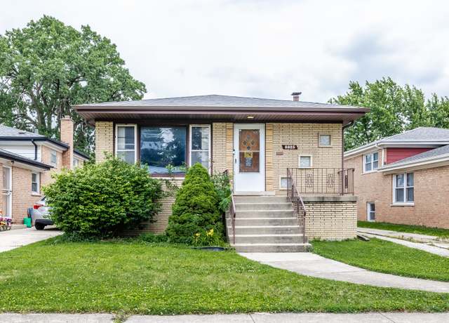 Property at 8825 S Richmond Ave, Evergreen Park, IL 60805, 3 beds, 1 bath