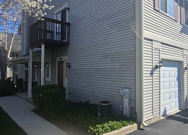 Property at 336 Windsor Ct Unit D, South Elgin, IL 60177, 2 beds, 1.5 baths