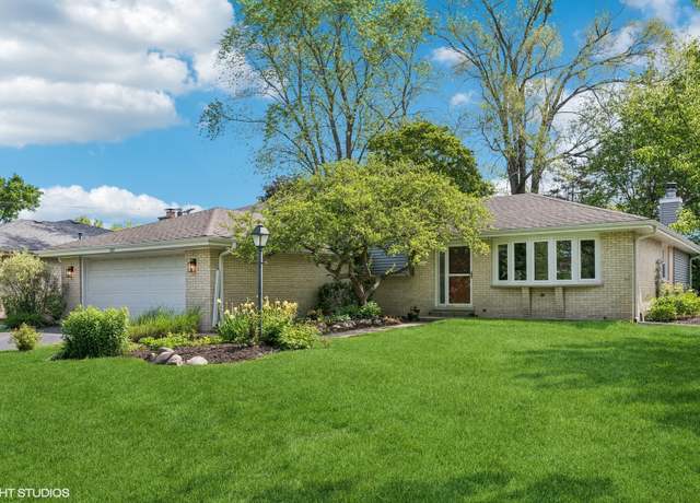 Property at 307 S Leonard Ln, Arlington Heights, IL 60005, 3 beds, 2 baths