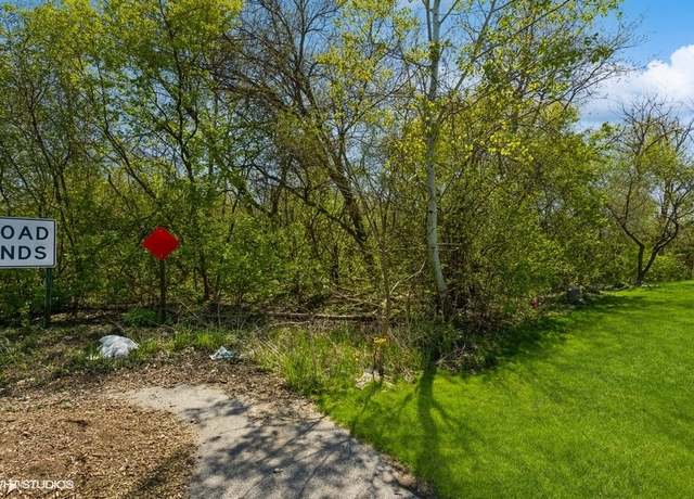 Property at 1630 Myrtle Park St, Roselle, IL 60172