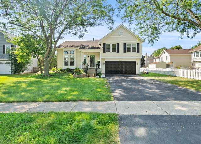 Property at 2045 Dublin Ln, Hanover Park, IL 60133, 3 beds, 2 baths