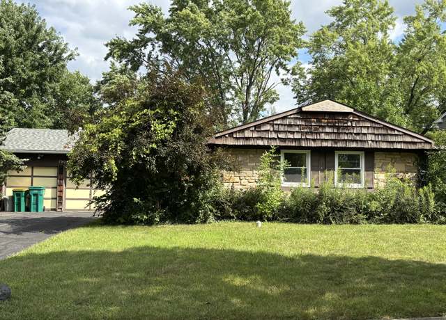 Property at 790 Essington Ln, Buffalo Grove, IL 60089, 3 beds, 2 baths