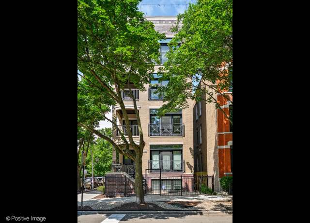 Property at 444 W Blackhawk Ave #2, Chicago, IL 60610, 2 beds, 2 baths