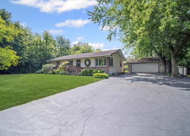 Property at 3815 Cheyenne Rd, Gurnee, IL 60031, 4 beds, 2.5 baths