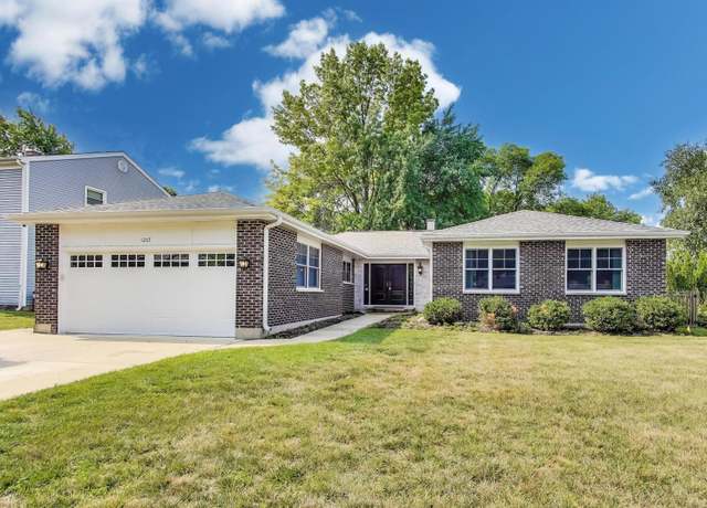 Property at 1207 W Keating Dr, Arlington Heights, IL 60005, 3 beds, 2 baths