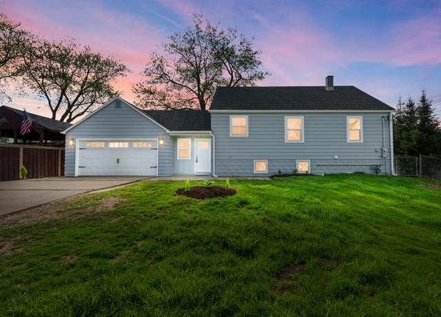 Property at 9048 Oneill Dr, Burr Ridge, IL 60527, 4 beds, 2 baths
