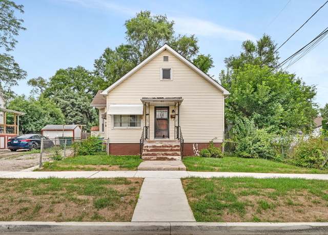 Property at 411 Wallace St, Joliet, IL 60436, 3 beds, 1 bath