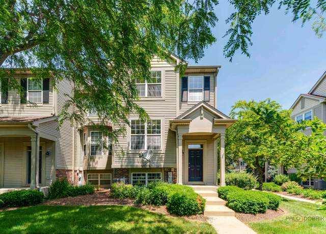 Property at 1061 Chadwick Dr, Grayslake, IL 60030, 3 beds, 2.5 baths