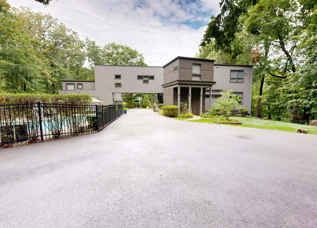 Property at 832 Ironwood Dr, Frankfort, IL 60423, 3 beds, 4.5 baths