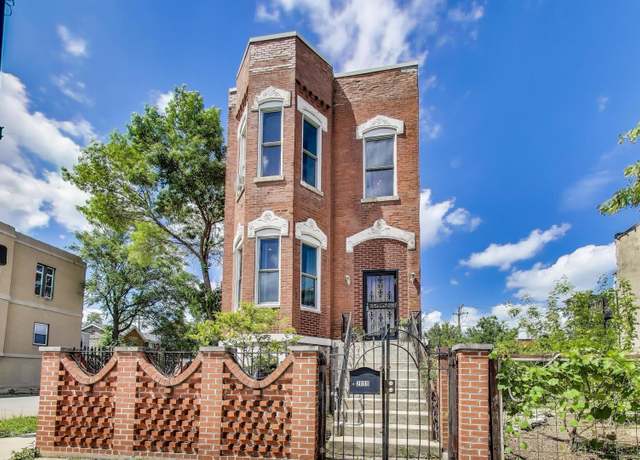 Property at 2058 W Washington Blvd, Chicago, IL 60612, 4 beds, 2.5 baths