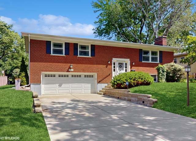 Property at 812 Kimberly Way, Lisle, IL 60532, 3 beds, 2.5 baths