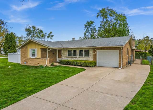Property at 769 Bonita Ave, Elk Grove Village, IL 60007, 4 beds, 2.5 baths