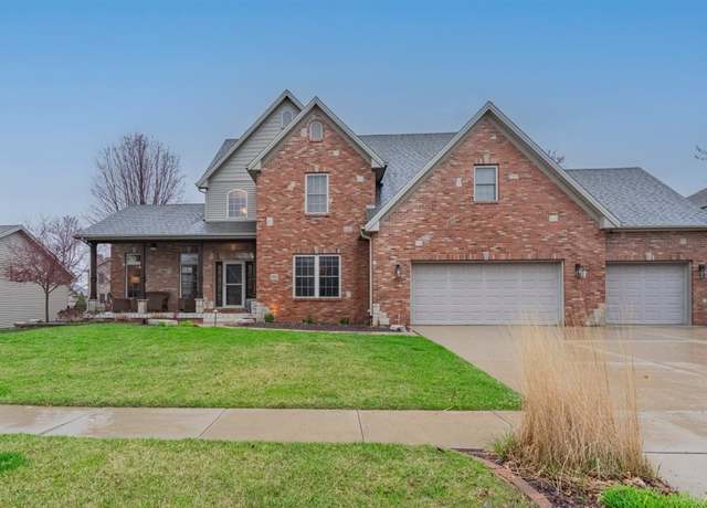 Property at 2004 Wakefield Ln, Bloomington, IL 61704, 5 beds, 3.5 baths
