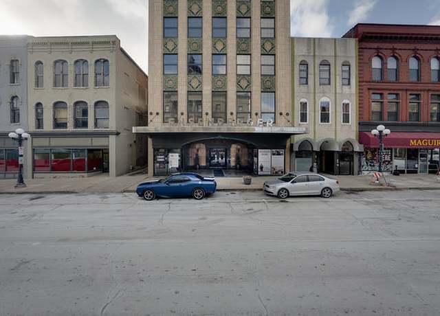 Property at 212 N Center St #105, Bloomington, IL 61701, 2 beds, 2 baths