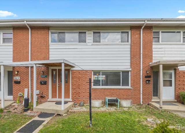 Property at 8044 W Lyons St Unit B, Niles, IL 60714, 3 beds, 1.5 baths