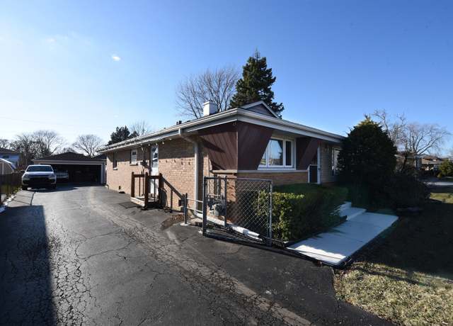 Property at 8848 Meade Ave, Oak Lawn, IL 60453, 3 beds, 1 bath