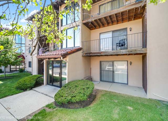 Property at 21W581 North Ave #30, Lombard, IL 60148, 1 bed, 1 bath