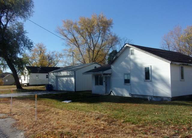 Property at 311 N Chicago St, Watseka, IL 60970, 2 beds, 1 bath