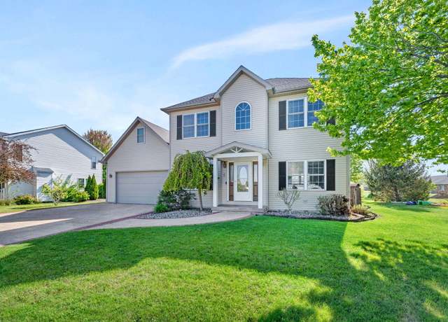 Property at 5 Memory Ln, Streator, IL 61364, 4 beds, 3 baths
