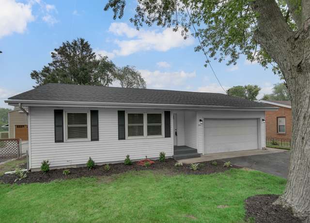 Property at 6441 E Flora St, Kankakee, IL 60901, 3 beds, 2 baths