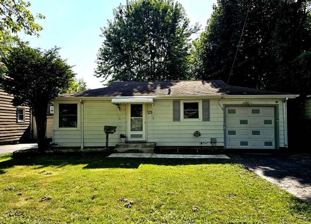 Property at 129 S Commonwealth Ave, Elgin, IL 60123, 2 beds, 2 baths