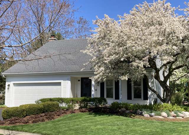 Property at 706 Foxfield Ct, St. Charles, IL 60174, 3 beds, 2.5 baths