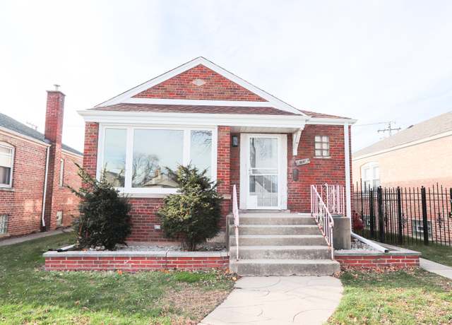 Property at 8914 S Cornell Ave, Chicago, IL 60617, 4 beds, 2 baths