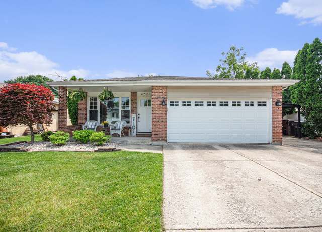 Property at 6621 W Victoria Dr, Oak Forest, IL 60452, 4 beds, 3 baths