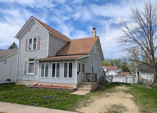 Property at 314 W Chestnut, Freeport, IL 61032, 3 beds, 1 bath
