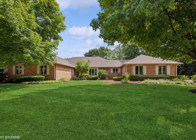 Property at 10 N Highview Cir, Hawthorn Woods, IL 60047, 5 beds, 3.5 baths