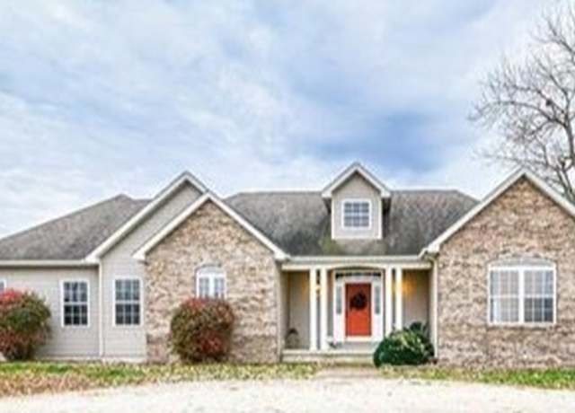 Property at 521 E 2700 North Rd, Deland, IL 61839, 4 beds, 3 baths